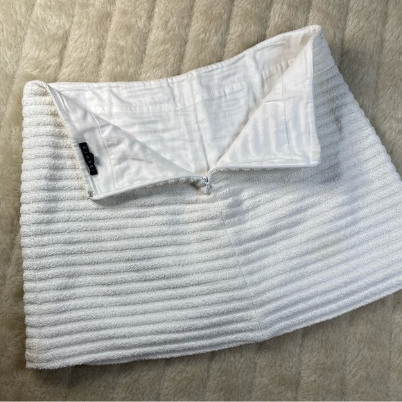 Theory Mini Skirt White 4 - Picture 6 of 6